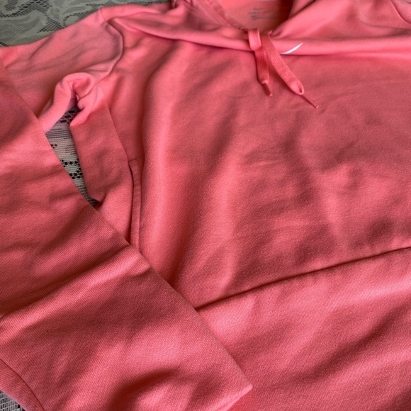 Nike DRI-FIT Long sleeve Hoodie - Picture 3 of 4